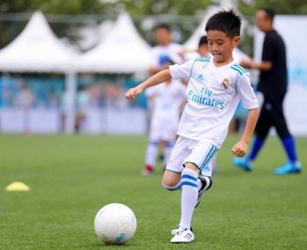 杨阳洋实际身高,11岁杨阳洋长头发