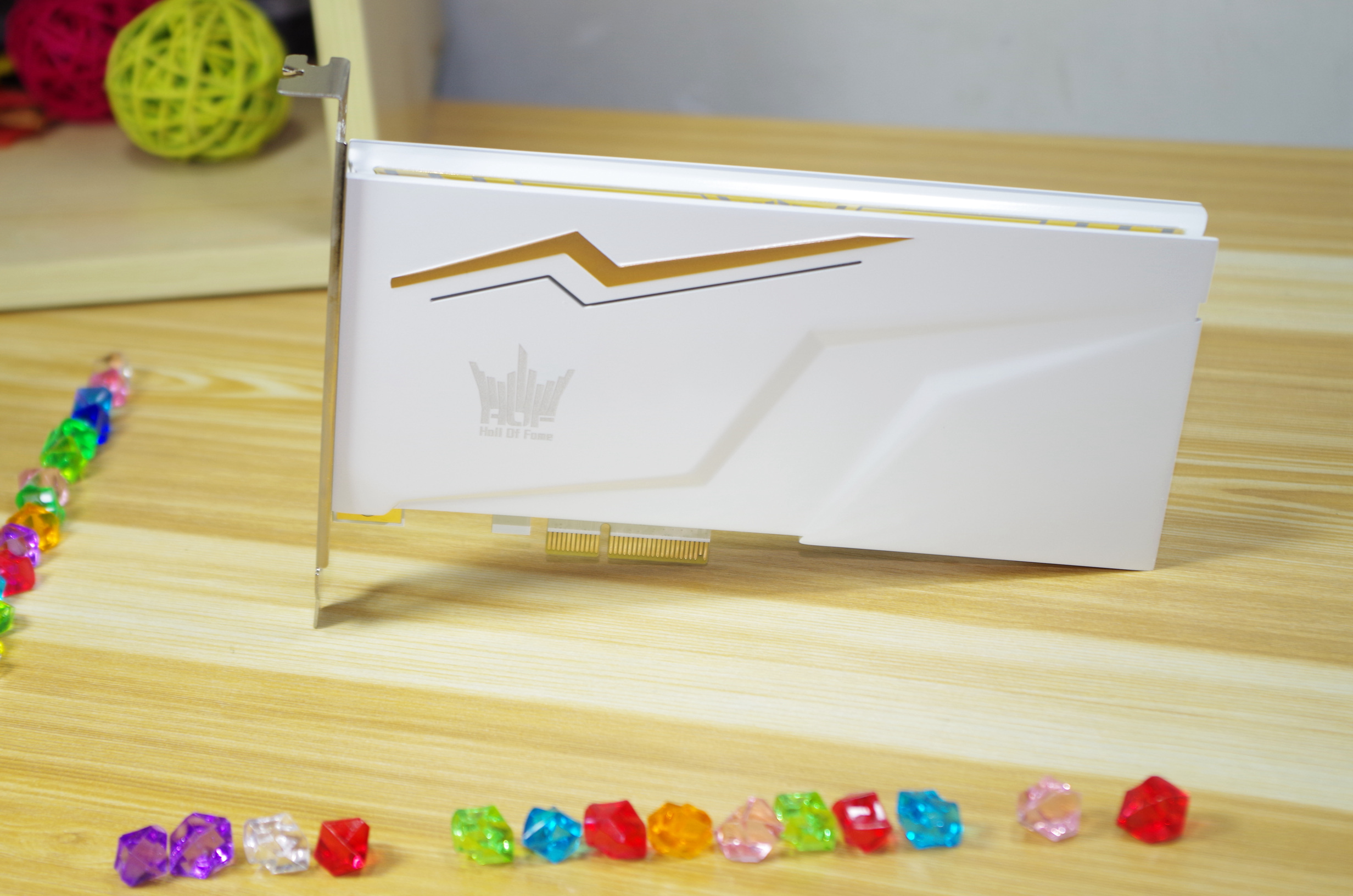 pcie插固态会占用显卡的通道么,pcie延长线对显卡性能测试