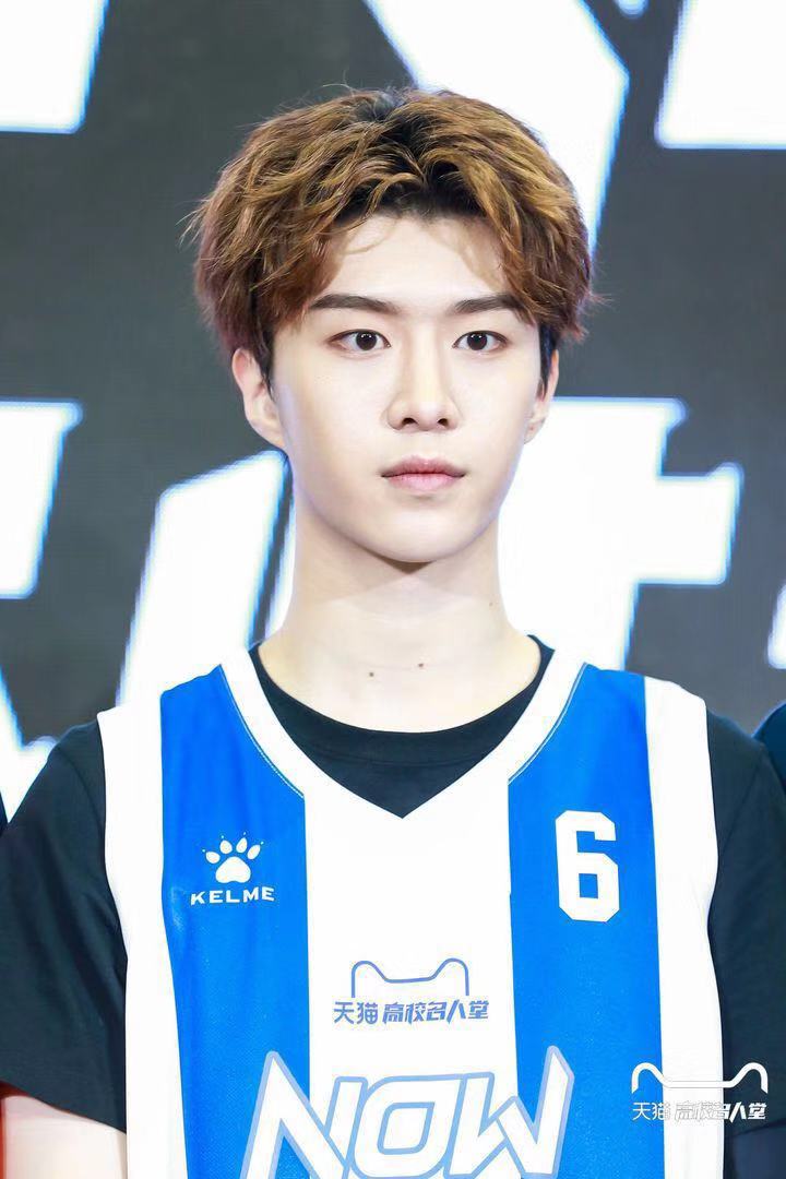 这家公司在中国彻底火了，不仅因为武磊，还有走心的产品