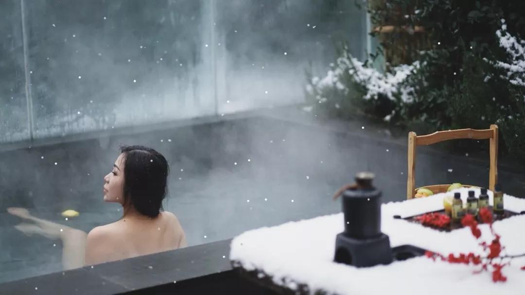 森林秘境的温泉,森林里野奢温泉度假酒店下午茶