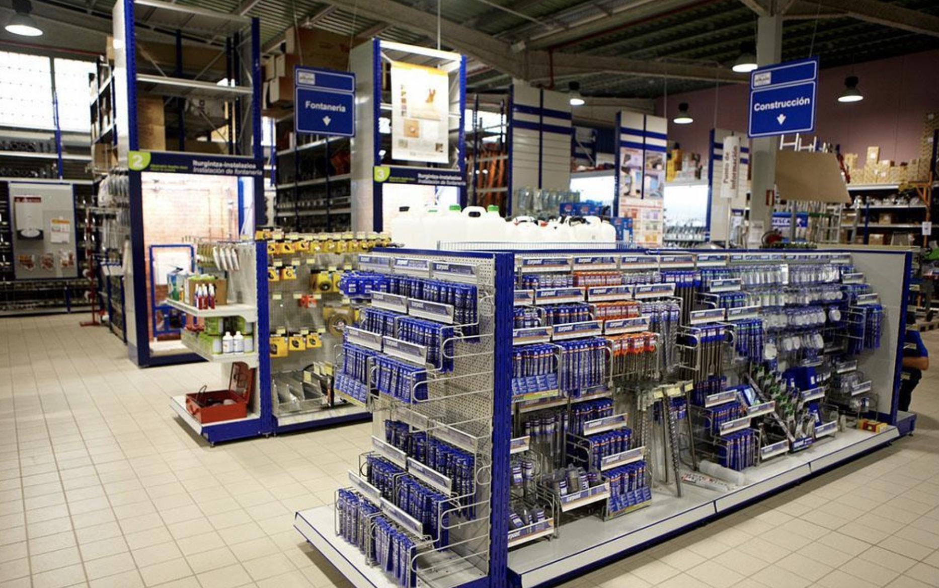 五金店为什么不容易倒闭,五金店开张后一直亏本