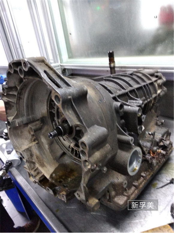 奥迪车变速箱打滑修复多少钱,奥迪a3变速箱坏了维修要多少钱