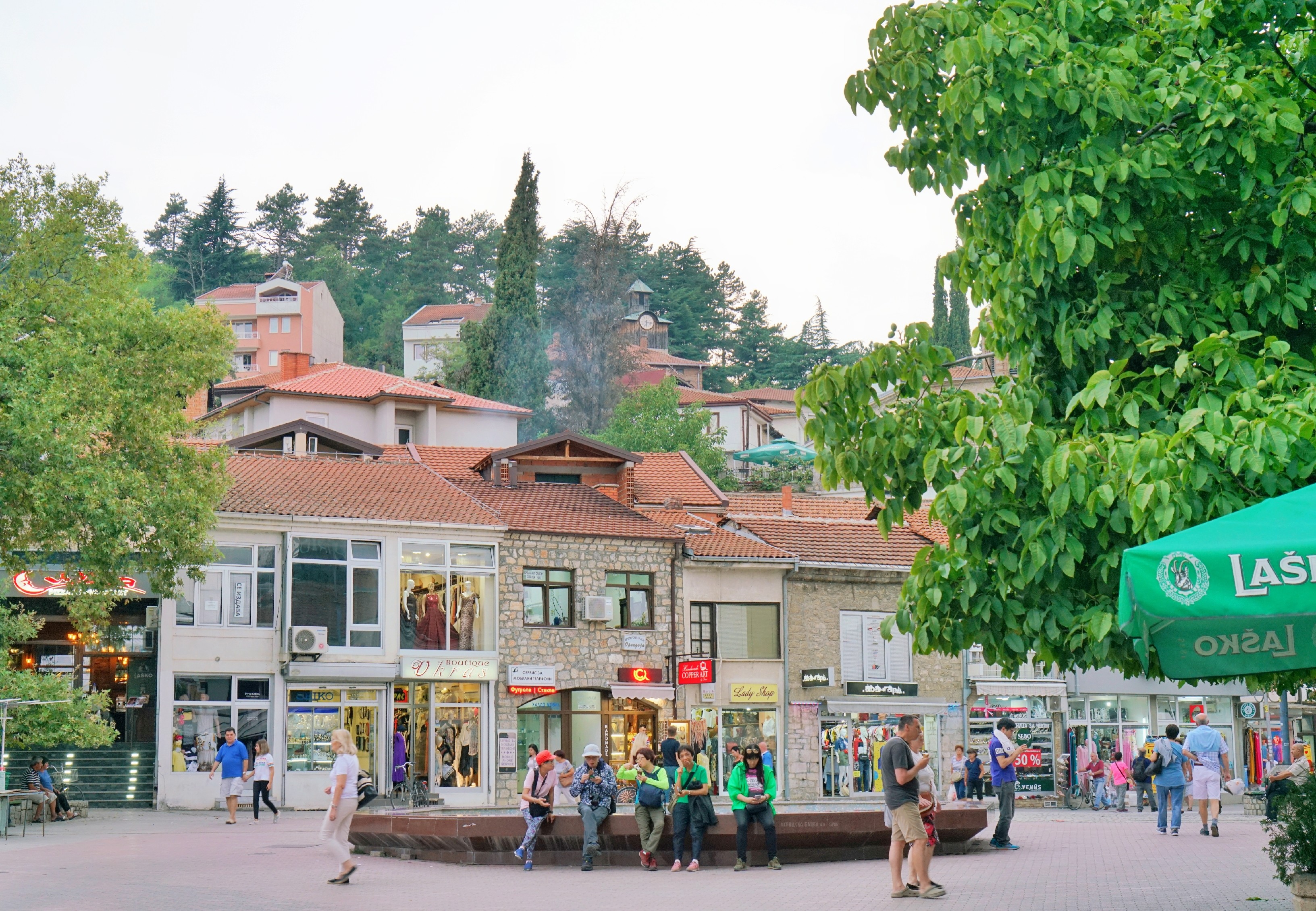 少出境章开箱检查巴尔干陆路出入境各种折腾换汇坐车住宿干货