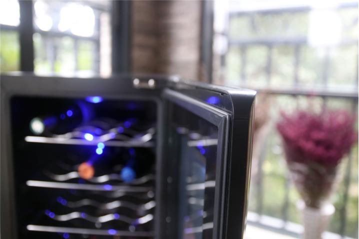 红酒恒温酒柜推荐,葡萄酒酒柜推荐