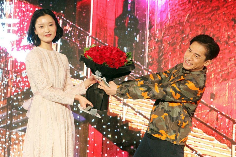 胡歌吴京票房多少,胡歌吴京完整视频