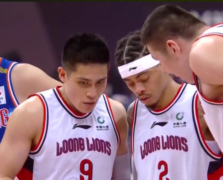 杨毅谈76人输球,杨毅输球