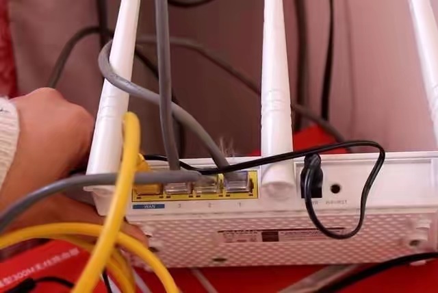 光猫上无线网络接口是什么,光猫后面四个接口网速一样吗