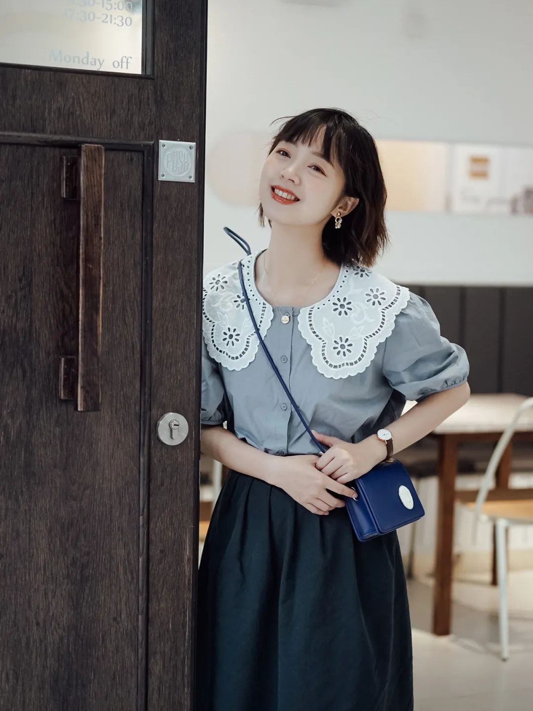 小个子五官立体要怎么搭配才好看,五官平平无奇的长相却很好看