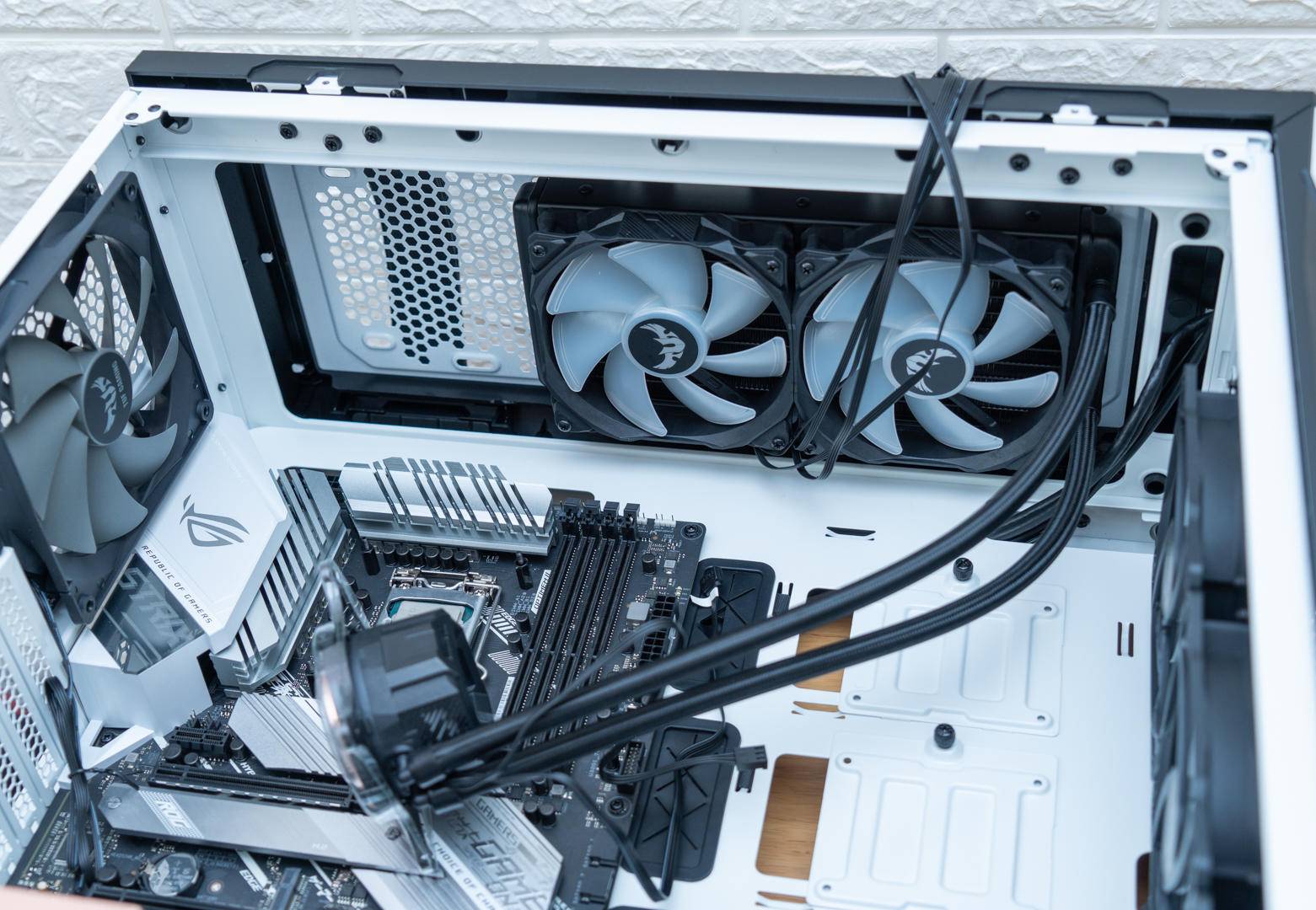 超详细的电脑组装装机教程,组装台式电脑装机步骤