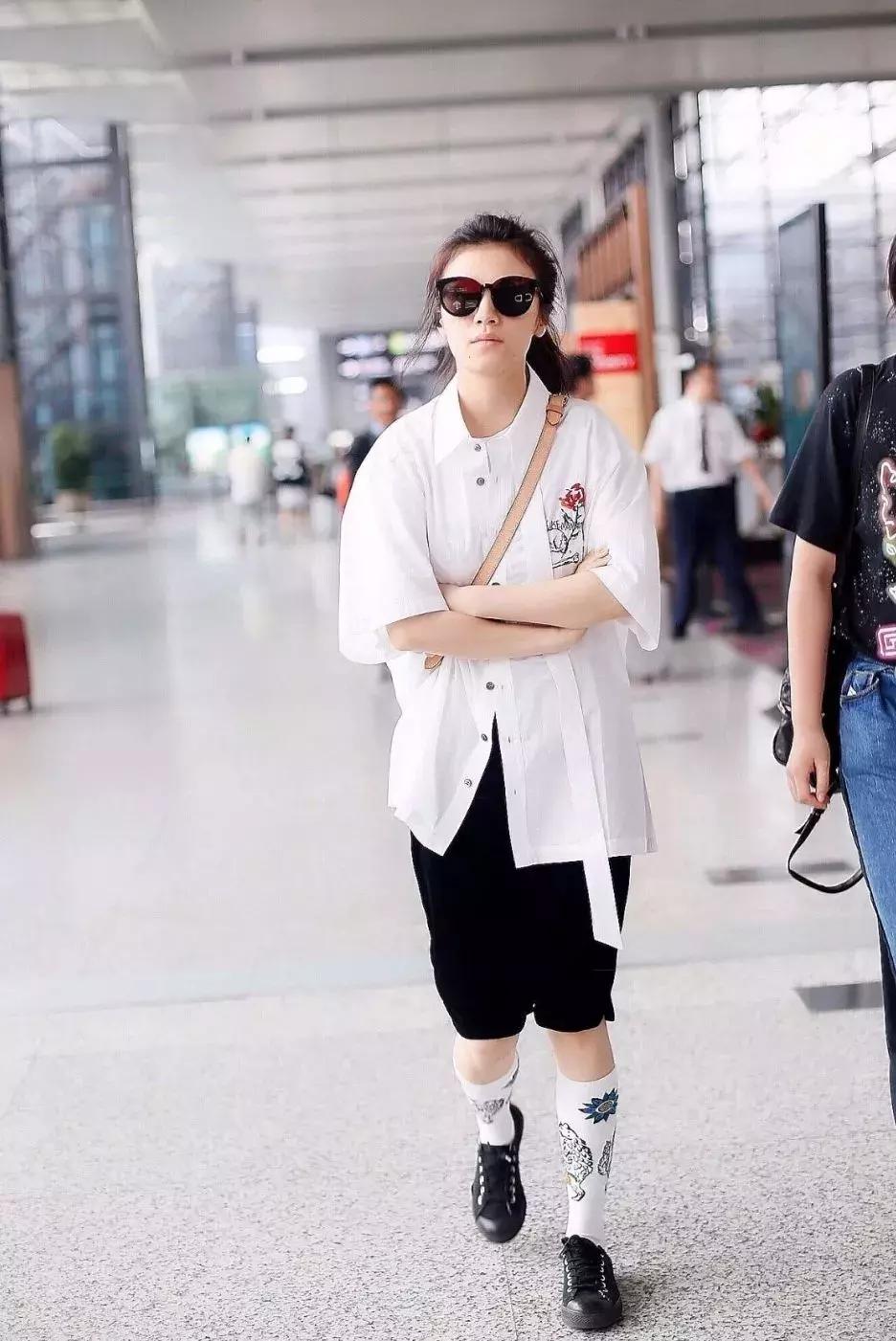 让杨幂热巴都爱不释手的白毛衣,迪丽热巴杨幂同款单品