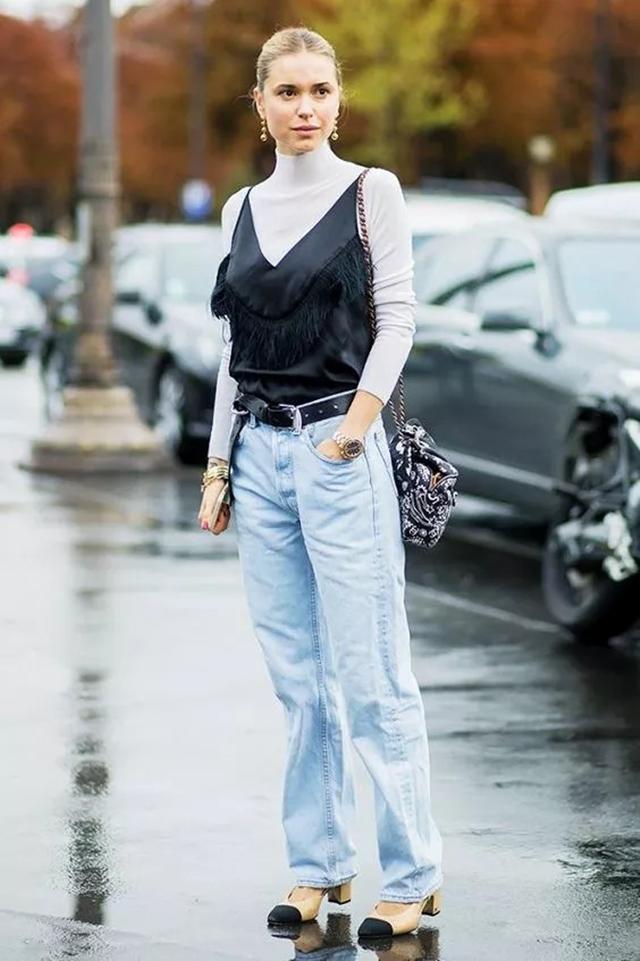 肩宽女生穿搭不要广告,肩宽胯宽女生穿衣服该注意什么