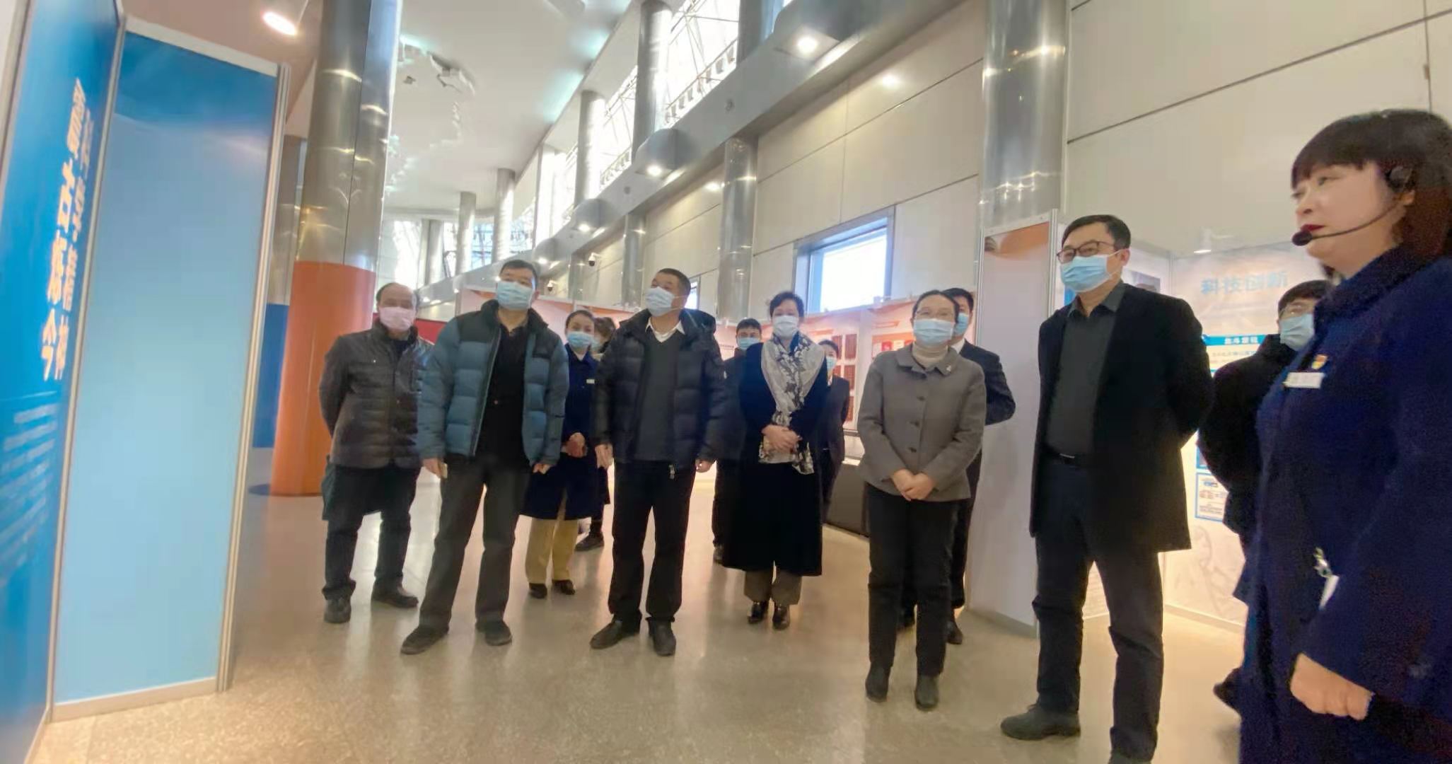 “武汉战‘疫’——抗击新冠肺炎疫情专题展”全国巡展首站在郑州开幕