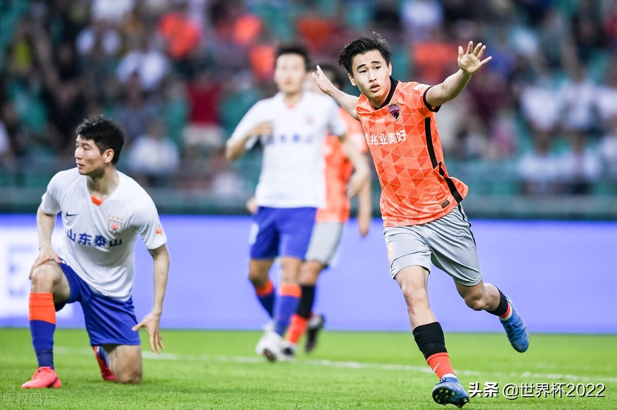 国足主帅李铁出席12强赛第三轮,国足主教练李铁的执教能力怎么样