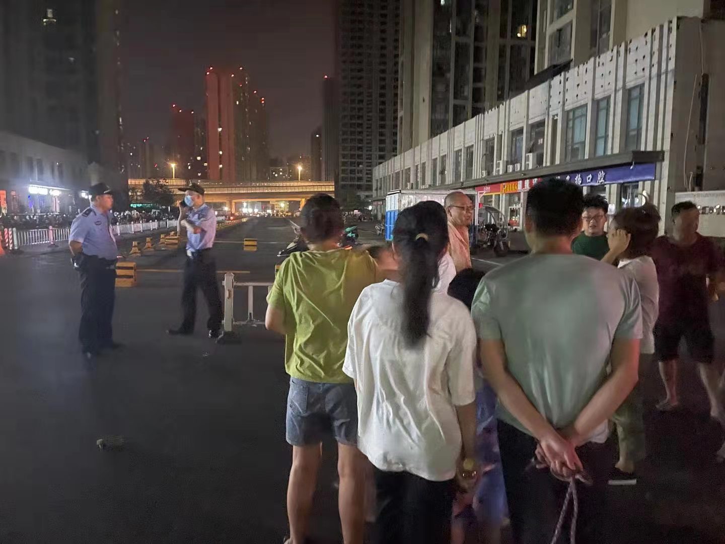 郑州一小区交房6年没有暖气,郑州一小区交房3个采暖季