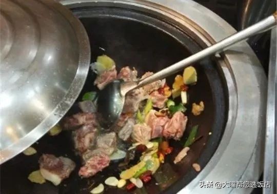 吃在中国的美味,中国美食大锅炖鱼