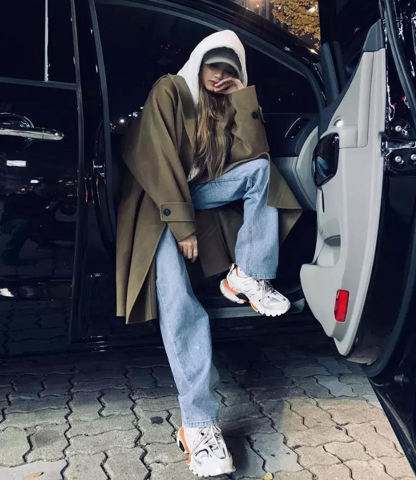 blackpink穿什么衣服都好看 (blackpink的穿搭都是品牌方搭配的吗)