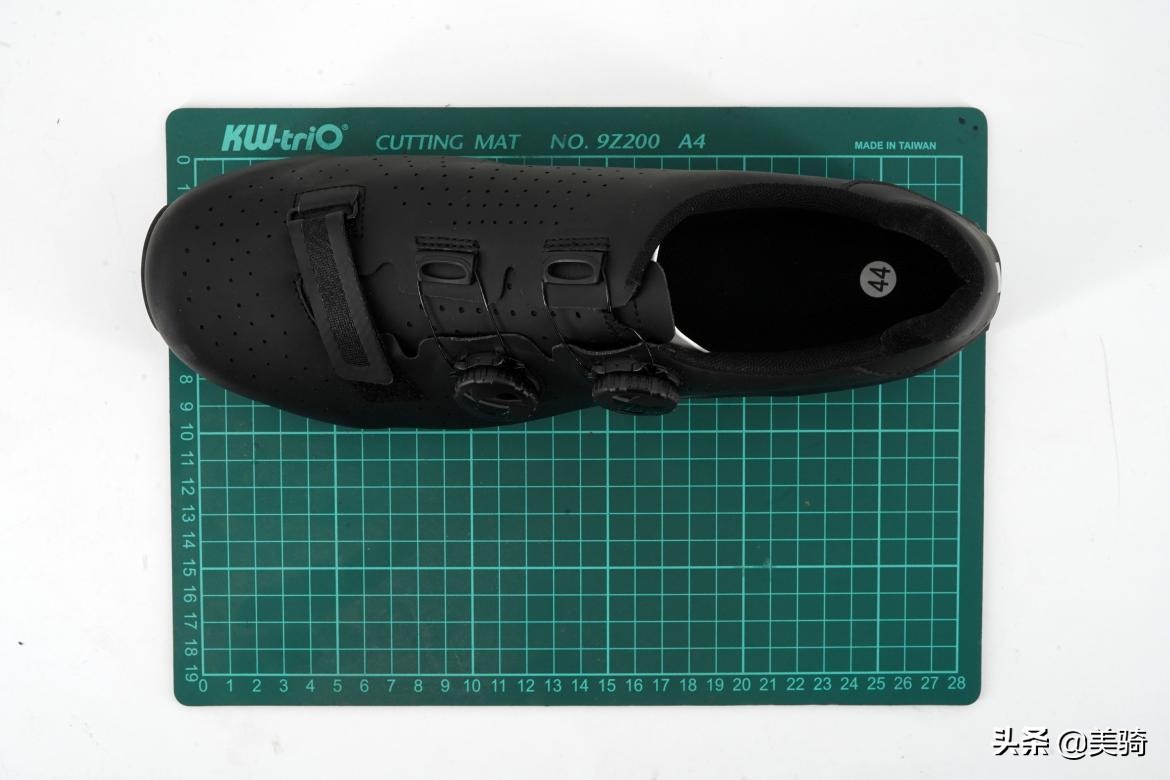 国产抗造碳底锁鞋推荐,入门公路锁鞋品牌推荐