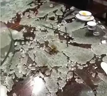 餐桌玻璃炸裂能修复吗,玻璃餐桌爆裂