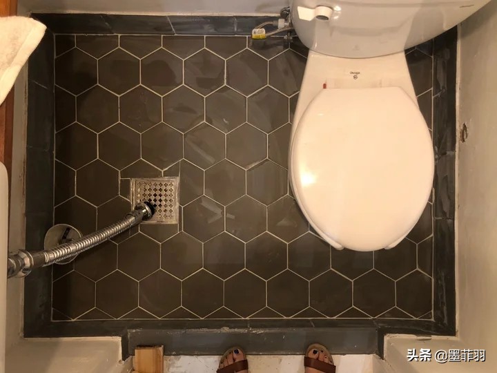 卫生间太脏,卫生间太脏没法打扫教你一招
