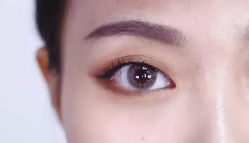 单眼皮新手怎么画眼妆简单的教程,单眼皮日常眼妆怎么画显大又干净
