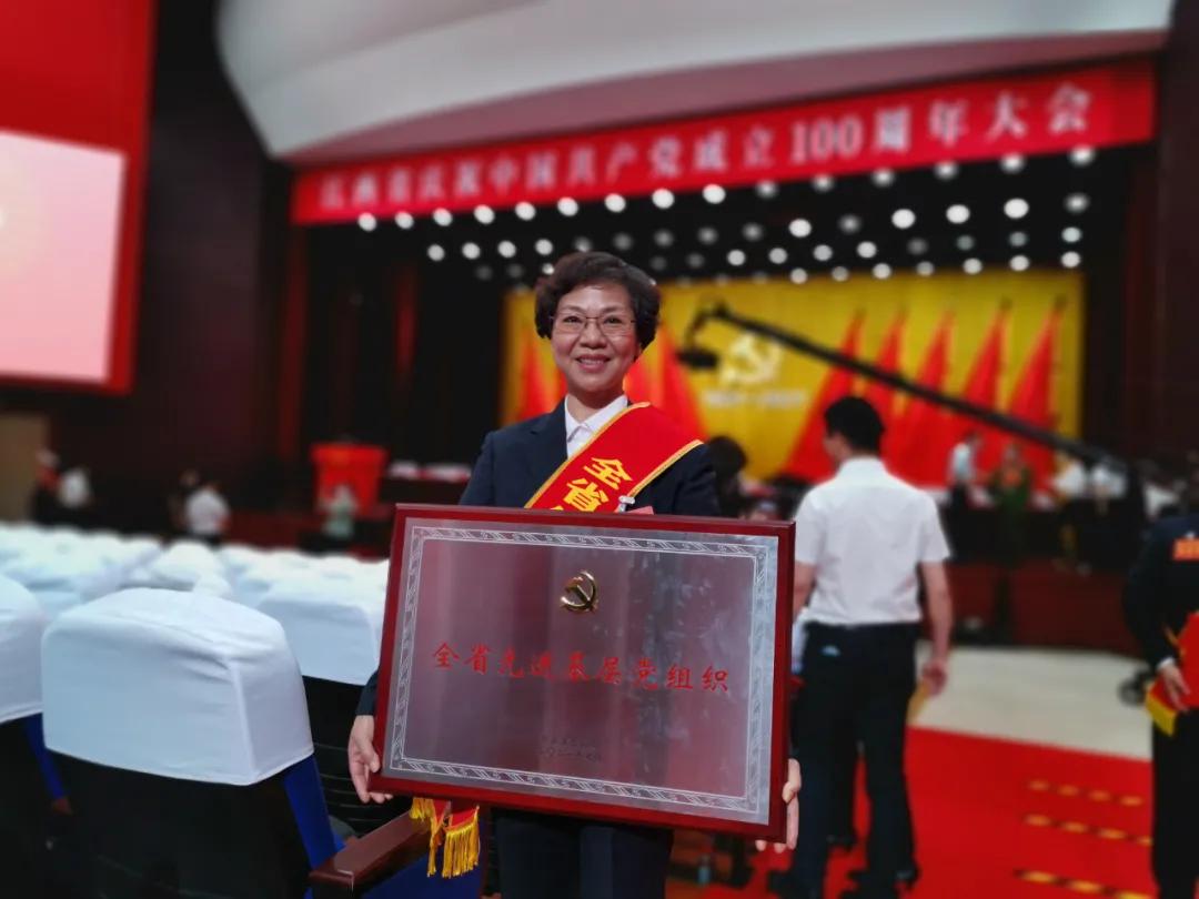 南昌市优秀共产党员表彰,江西洪都中医院书记