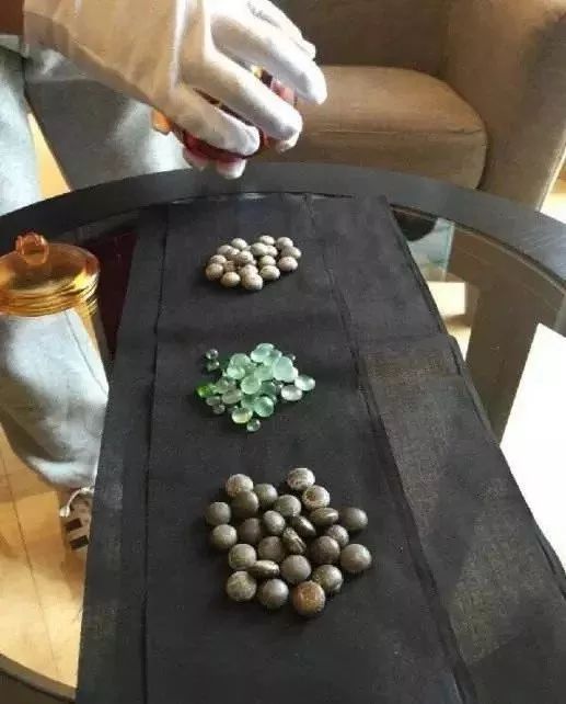 这样佩戴文玩手串真的土出天际,文玩手串能瞎戴吗