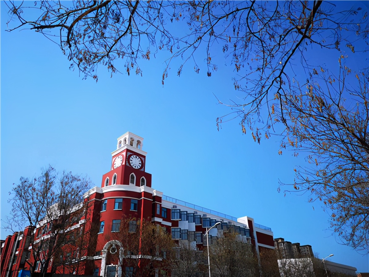 献礼郑州教育“十三五”丨内外兼修的郑州18中驶入发展快车道