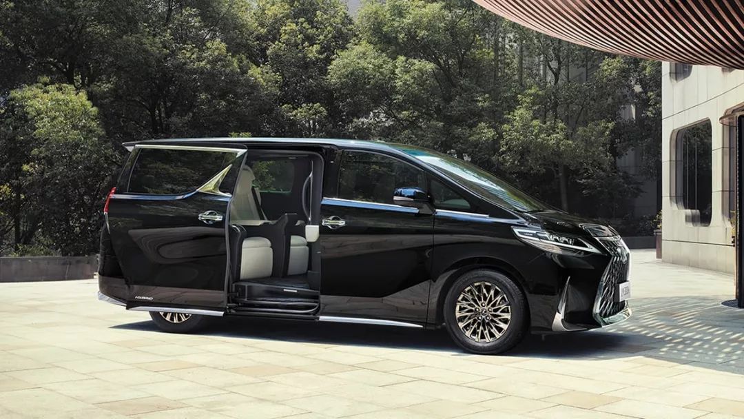 可能竞拍，才是雷克萨斯LM的正确卖车方式