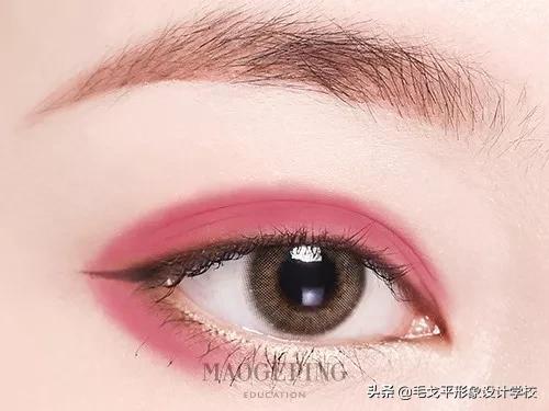 怎么避免眼妆脏,怎样防止眼妆脱落