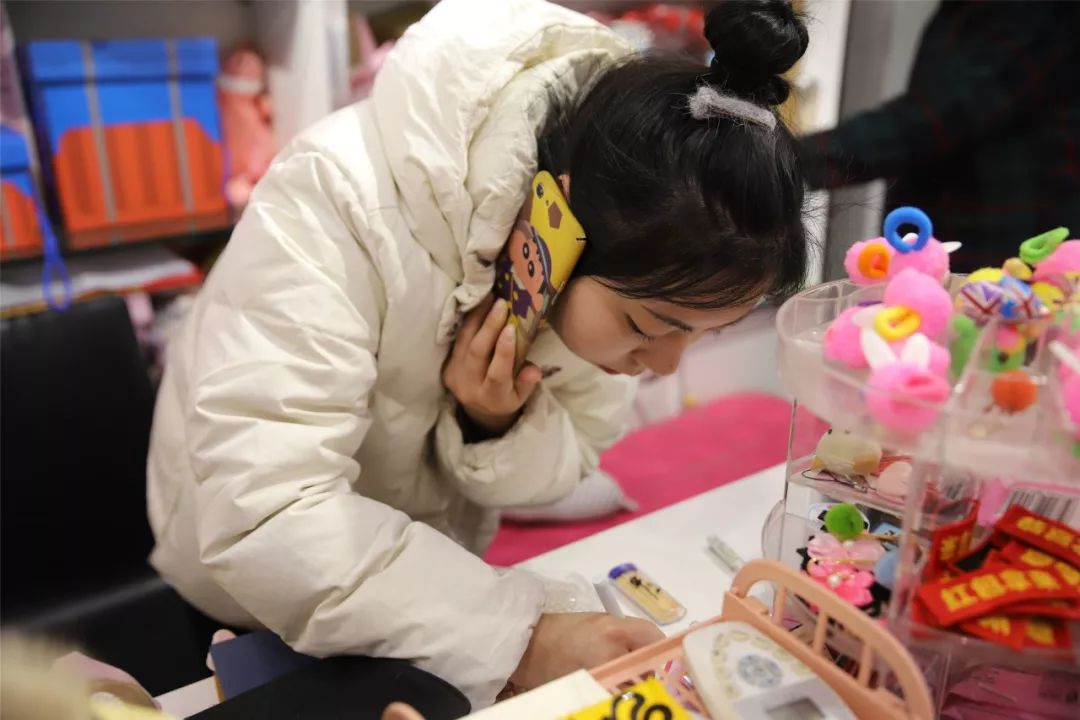 潢川97年美女,潢川女大学生回家创业