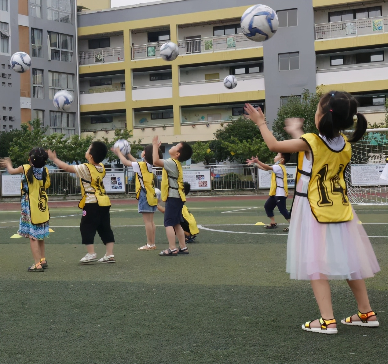 南湖小学武术操,成都市新华路小学武术比赛