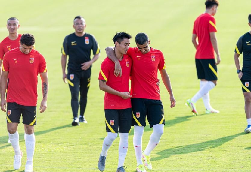 最新国足消息李铁,国足李铁一举动获认足协主帅