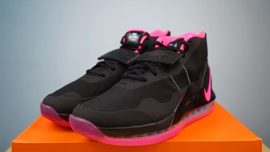 WEN开箱|内线球鞋的传承！他是浓眉哥上脚的利器