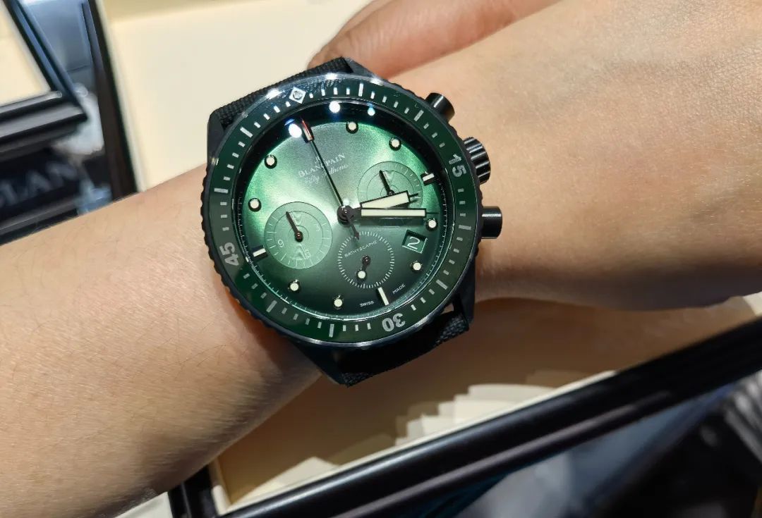 什么款式的表夏天冬天都可以戴,精致夏天适合戴的表