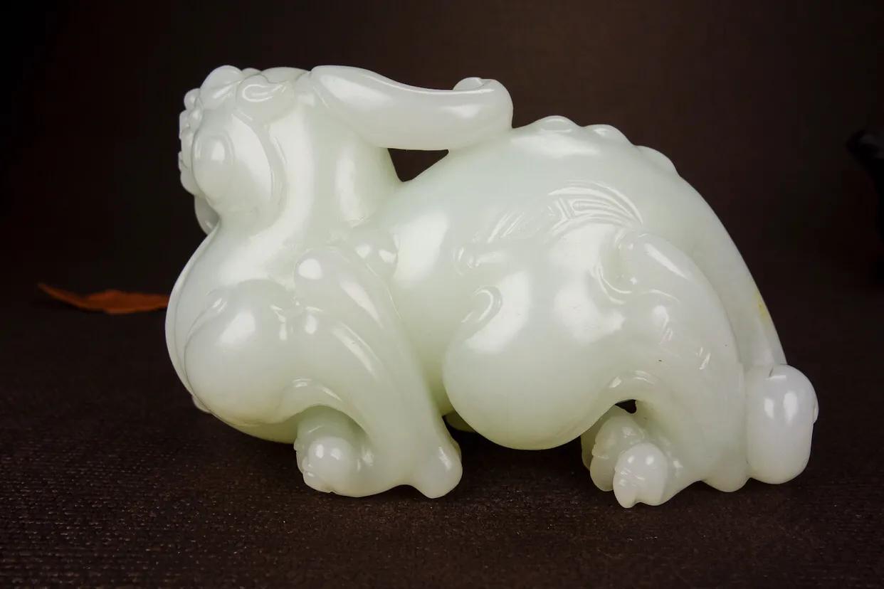 和田玉六大鉴别方法你一定要知道,鉴别和田玉的真假最简单的方法