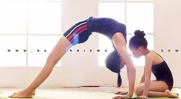 拉开身上“筋结”,体内百病去,独门拉筋法,8~80岁都适用