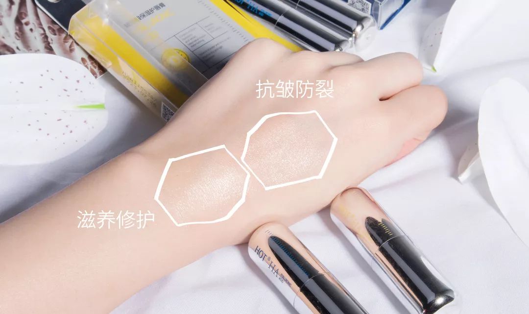 大牌口红和廉价口红上嘴的差别 (口红再贵也涂不出效果)