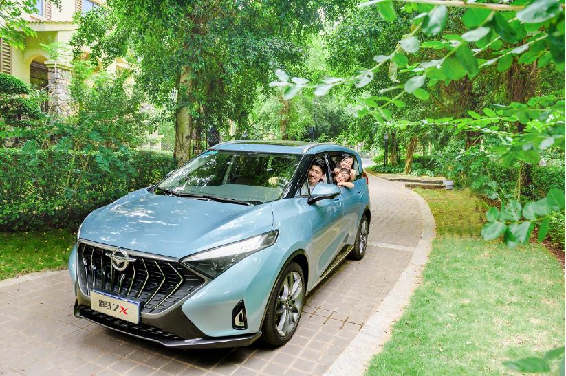 全家出行选车难，村长李锐安利海马汽车新品7X，网友：值得一盘