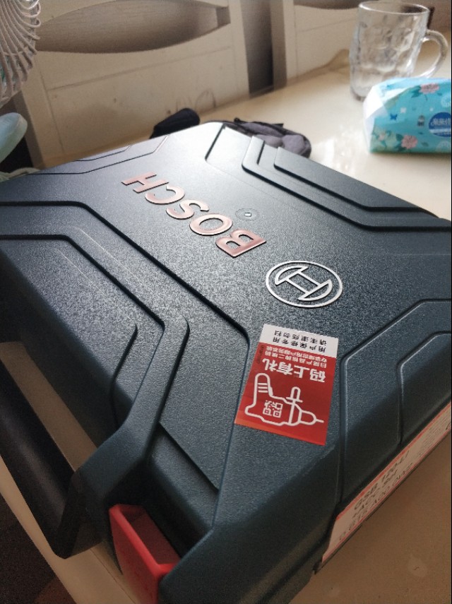 博世gsb12手电钻开关拆解,博世gsb120手电钻电池