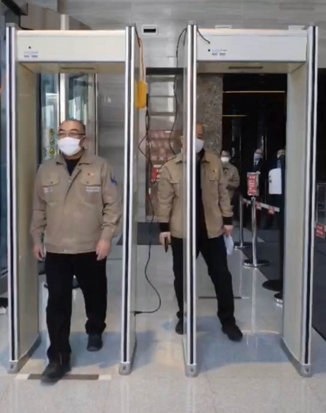 向坚守疫线的硬核志愿者们致敬,战疫先锋不忘初心硬核坚守陈扬