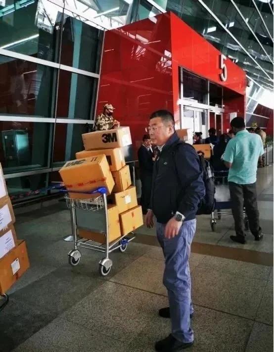 记住这50张面孔，不仅仅因为感动……