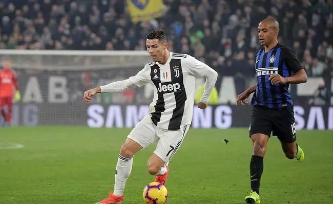 盘点c罗让人惊讶的过人,c罗细节过人视频