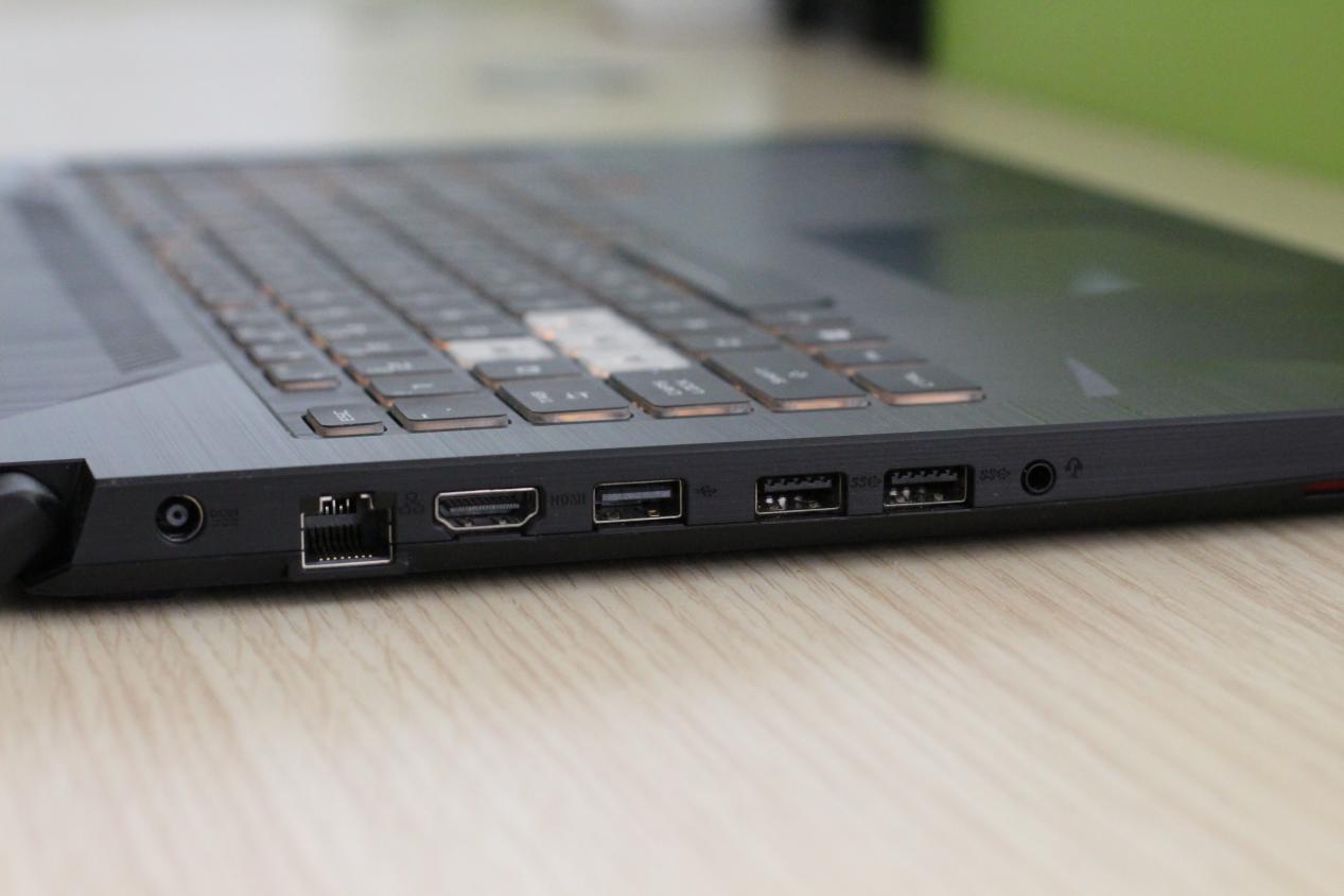 华硕飞行堡垒6测评,华硕飞行堡垒61060版测评