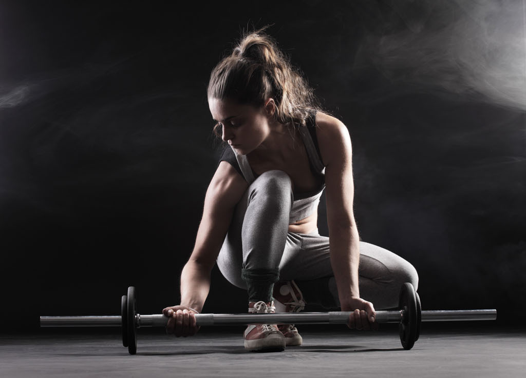 当女孩被欺负时你会怎么做,女孩被渣男欺负仍选择自己扛