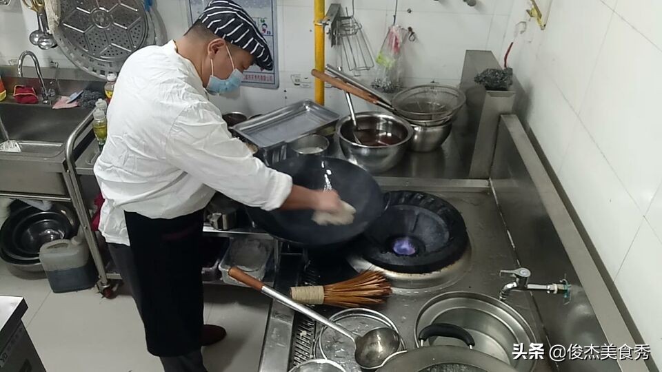 怎么做鸡蛋皮酥脆,鸡蛋皮的做法范大厨