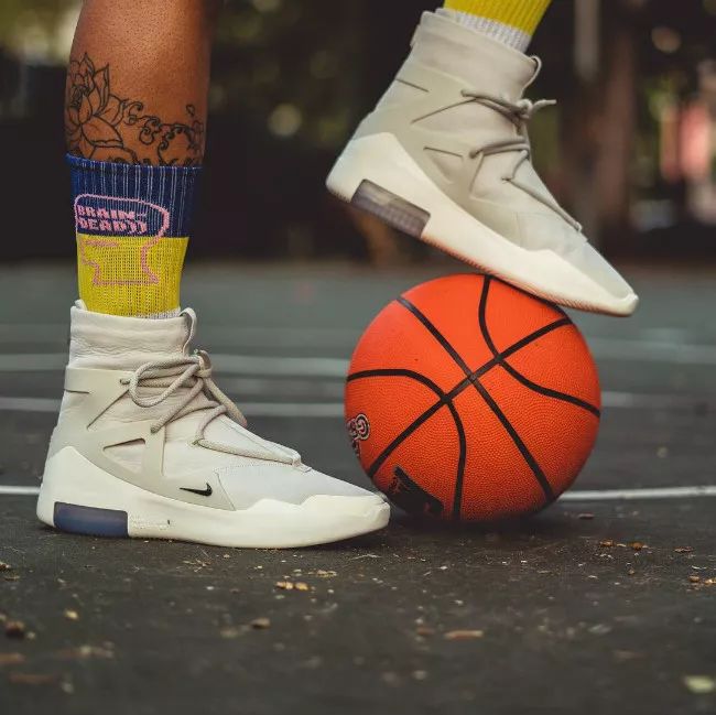 最值得买的球鞋排行榜,无数人亏本的篮球鞋