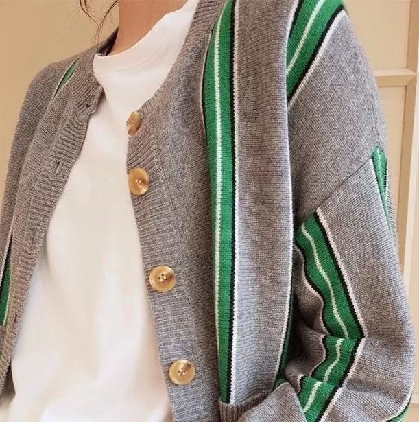 厌倦了红黄棕不妨来款高级感发色,厌倦了高级黑白灰