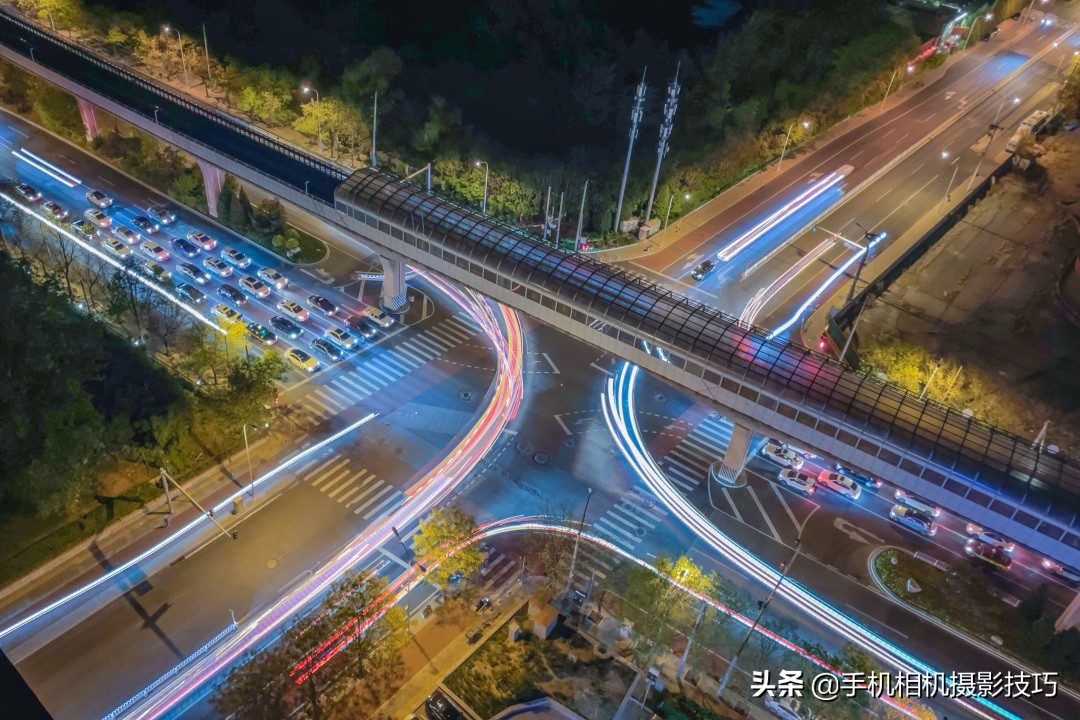 苹果手机夜景车轨拍摄技巧,苹果手机拍夜景车轨