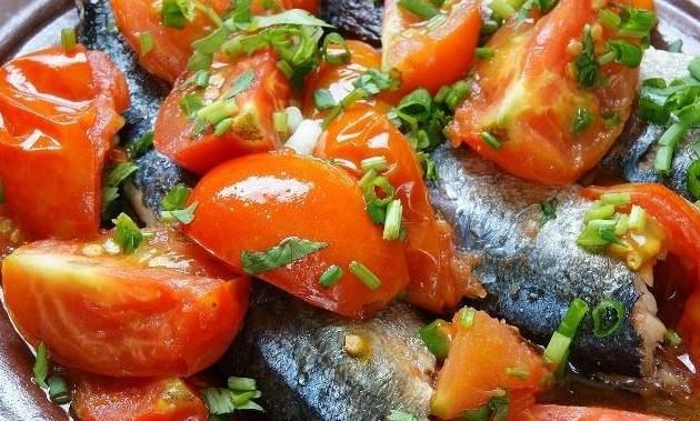 家常红烧鱼又嫩又好吃怎么红烧,掌握了红烧鱼的烹饪技巧