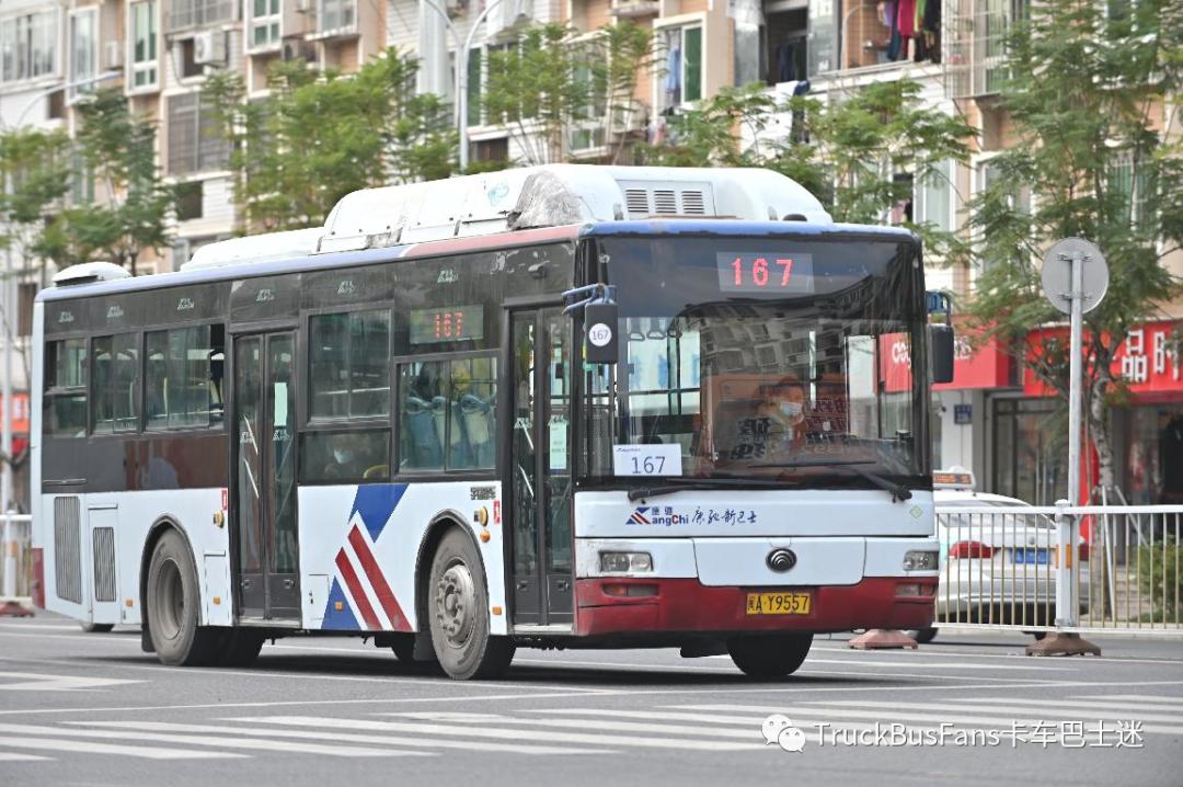 福州公交经典车型，头顶大包的10.5米宇通A74CNG公交车